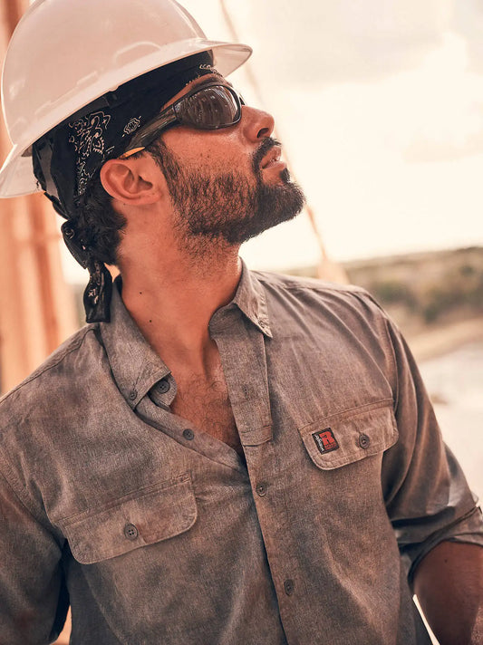 Wrangler® RIGGS Workwear® Long Sleeve Vented Solid Work Shirt in Blue Nights Heather
