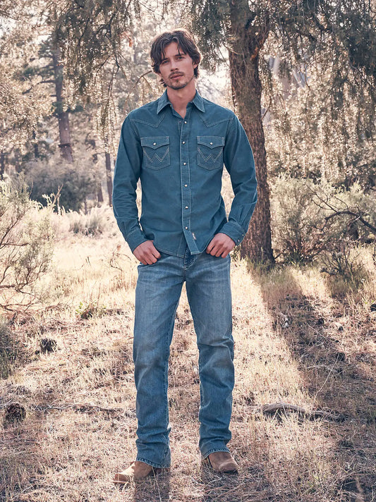 Men's Wrangler Retro® Relaxed Fit Bootcut Jean in Bowden