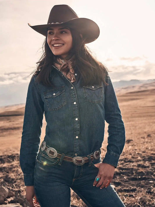 Women's Wrangler Classic Western Snap Denim Shirt in Dark Denim