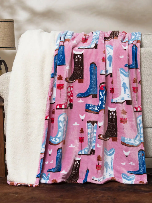 Wrangler Lounge Plush Sherpa Blanket:Pink:One Size