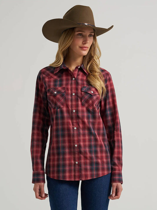 Women's Wrangler Essential Western Snap Shirt in Port