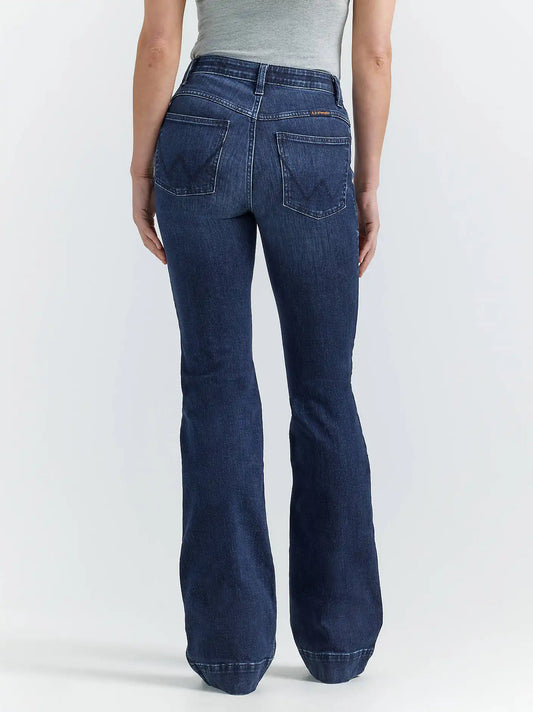 Women's Wrangler Ultimate Riding Jean Willow Mid-Rise Trouser in Sloane