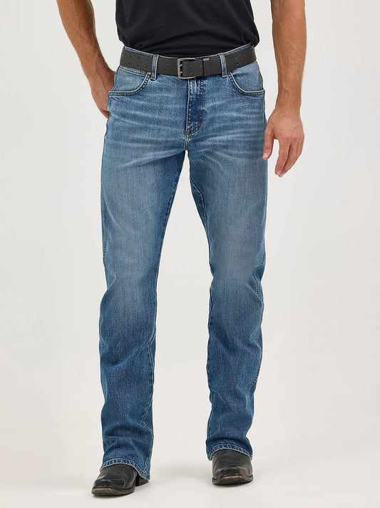 Men's Wrangler Retro® Relaxed Fit Bootcut Jean in Harris