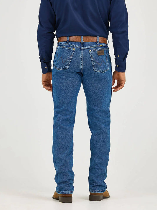 Premium Performance Cowboy Cut® Regular Fit Jean in Dark Stone