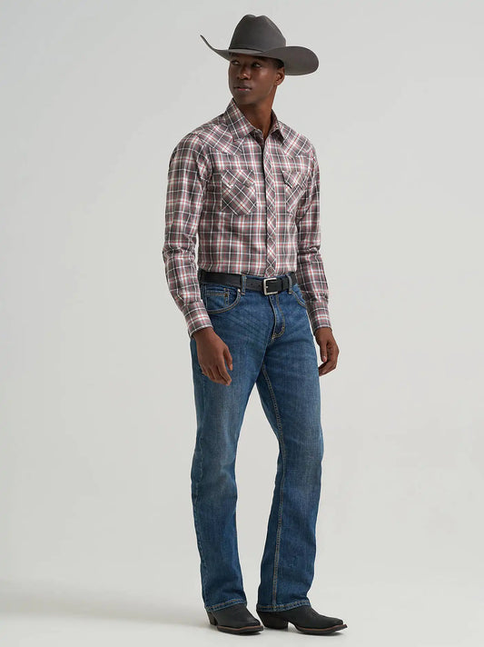 Men's Wrangler Retro® Long Sleeve Sawtooth Snap Pocket Western Shirt in Grey Frost