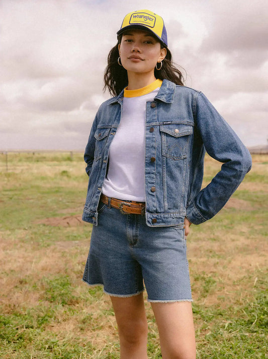 Women's Wrangler Classic Western Denim Jacket in Dark Denim