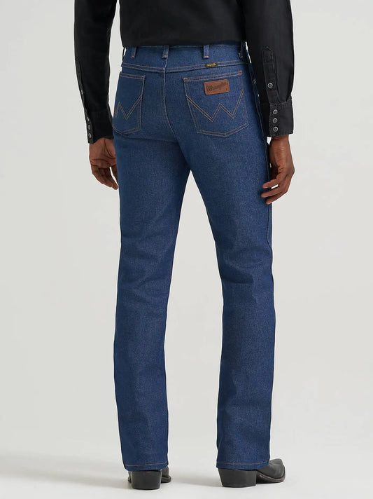 Wrangler® Cowboy Cut® Bootcut Jean Rigid - Slim Fit Jean in Navy