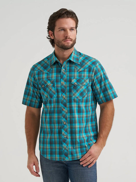 Men's Wrangler Retro® Short Sleeve Sawtooth Pocket Western Snap Shirt in Lagoon