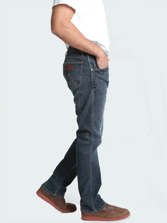 Men's Wrangler Retro® Slim Fit Straight Leg Jean in Jerome