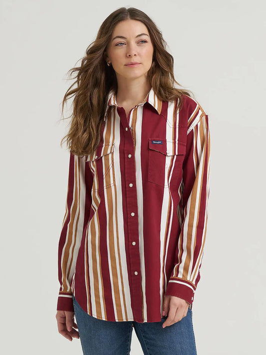 Women's Wrangler Brushpopper Boyfriend Western Snap Shirt in Wine