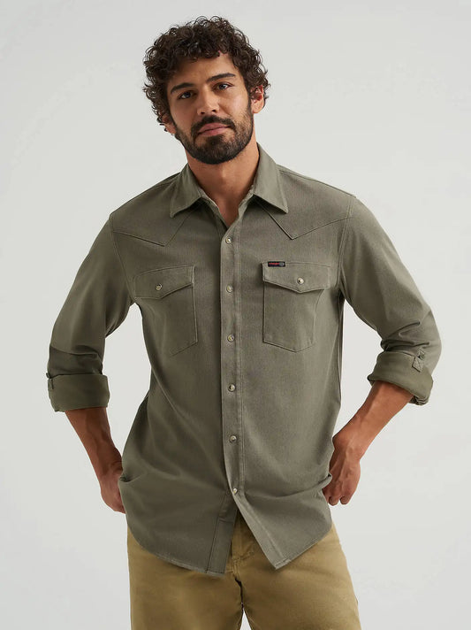 Wrangler ATG™ Men's Salida Shirt in Dusty Olive