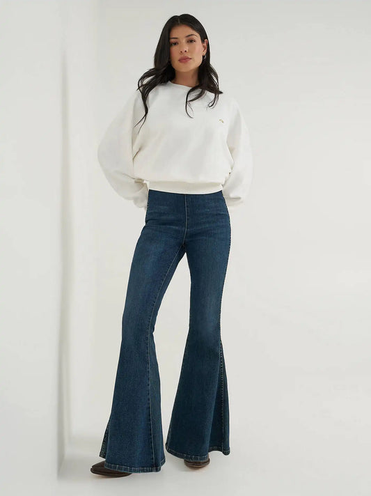 Lainey Wilson x Wrangler Pull-On Bell Bottoms in Dark Denim Wash