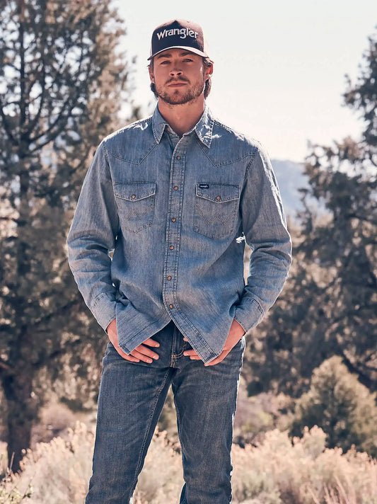 Men's Wrangler® Classic Denim Western Snap Shirt in Light Wash