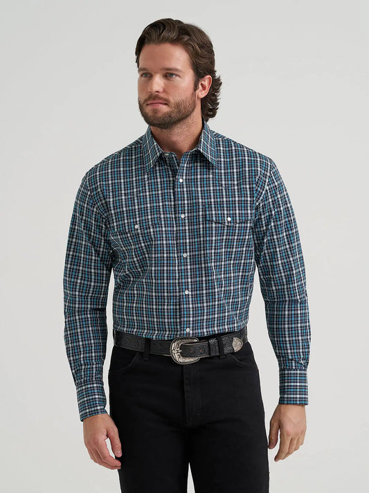 Men's Wrinkle Resist Long Sleeve Western Snap Plaid Shirt in Storm