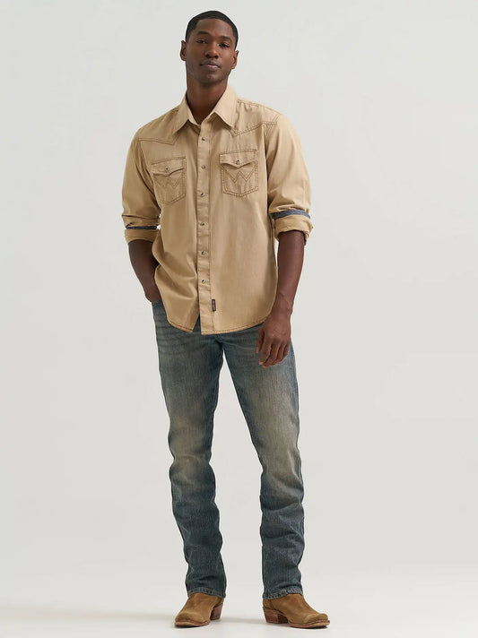 Men's Wrangler Retro® Slim Fit Straight Leg Jean in Dark Knight Stretch
