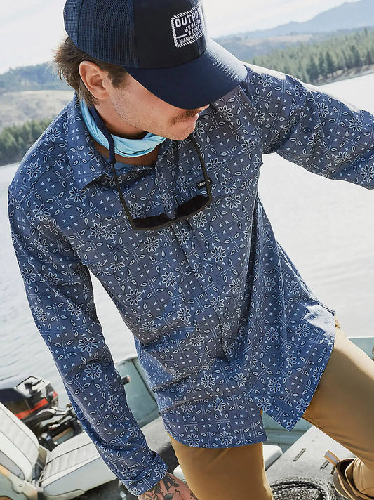 Wrangler All Terrain Gear Men's Live-In Print Shirt in Vintage Indigo