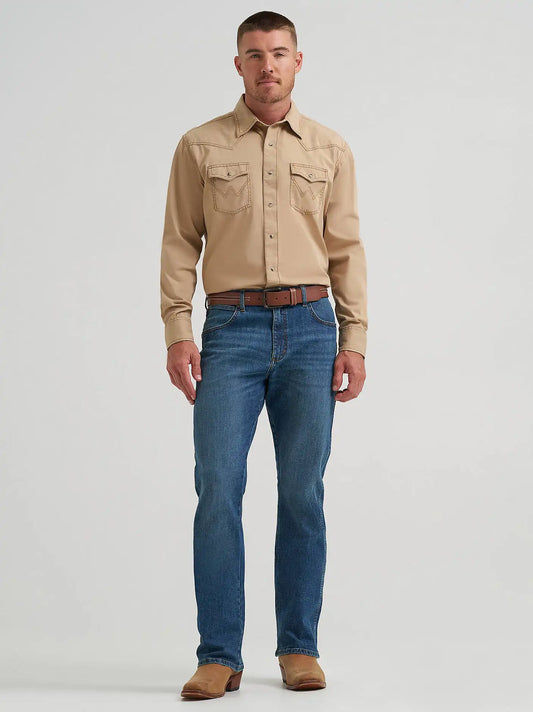 Men's Wrangler Retro® Relaxed Fit Bootcut Jean in Adkins