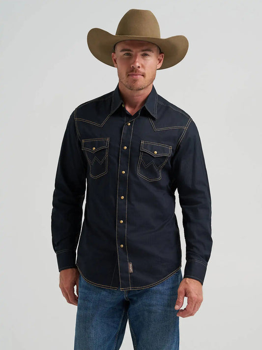 Men's Wrangler Retro® Long Sleeve Western Snap Solid Dobby Shirt in Black