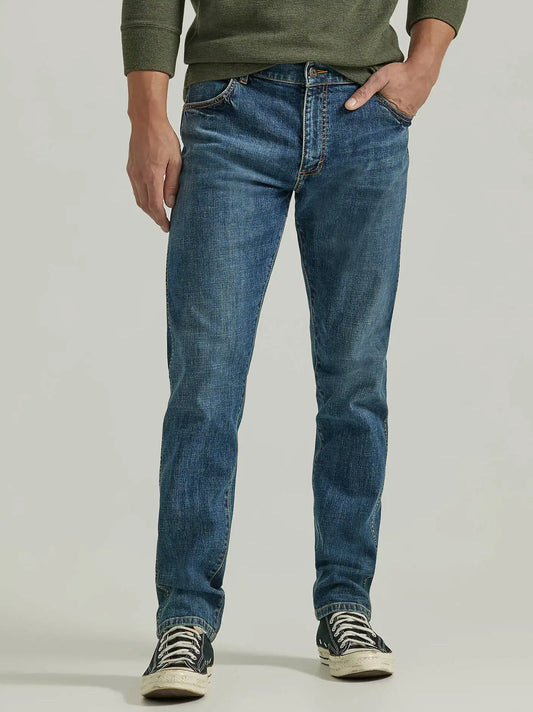 Men's Tapered Regular Fit Jean in Medium Wash