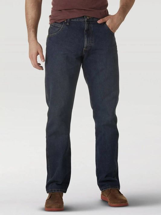 Wrangler Rugged Wear® Relaxed Fit Mid Rise Jean in Union