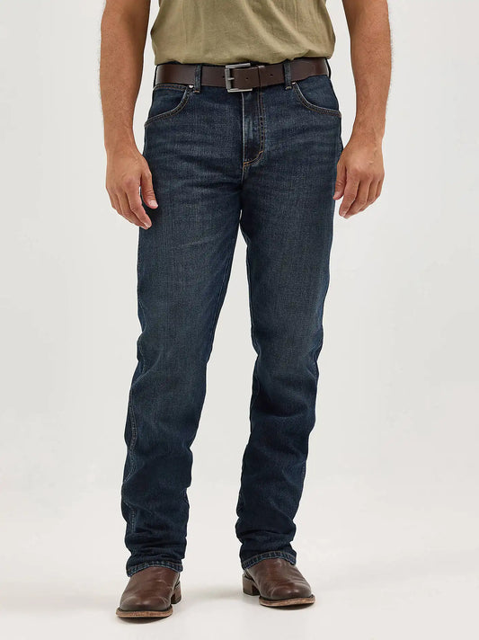 Men's Wrangler Retro® Slim Fit Straight Leg Jean in Tilden