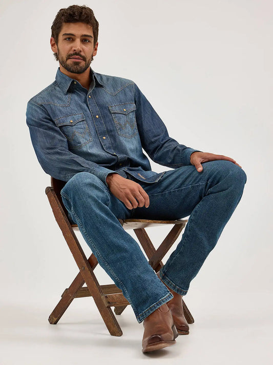 Men's Wrangler Retro® Slim Fit Straight Leg Jean in Portland