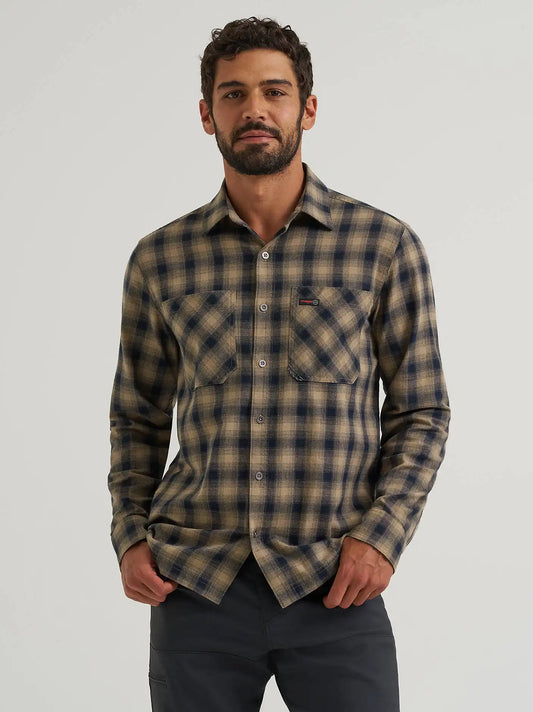 Wrangler ATG™ Men's Adventure 365 Shirt in Ombre Elmwood