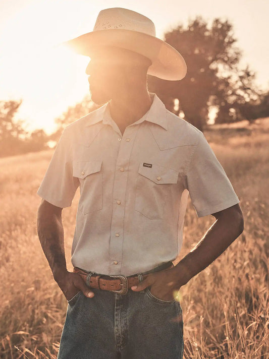 Wrangler All Terrain Gear Drover Short Sleeve Utility Shirt in Cerulean