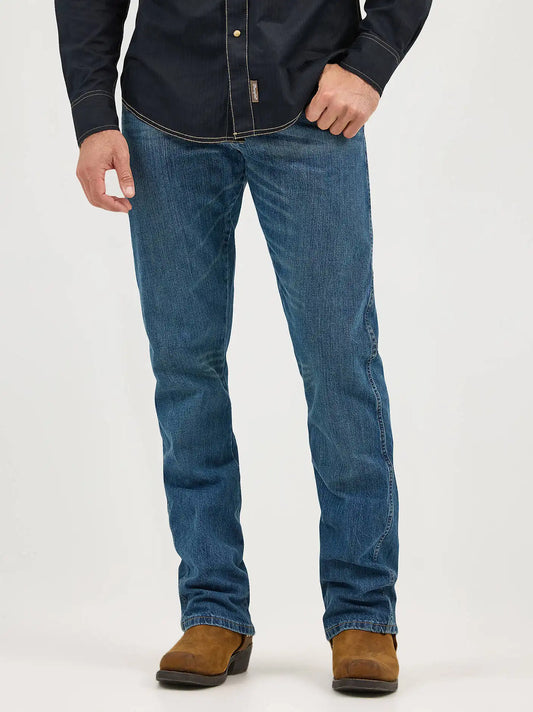 Men's Wrangler Retro® Relaxed Fit Bootcut Jean in TB Wash
