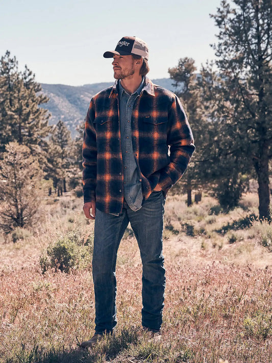 Men's Wrangler Retro® Slim Fit Bootcut Jean in Layton