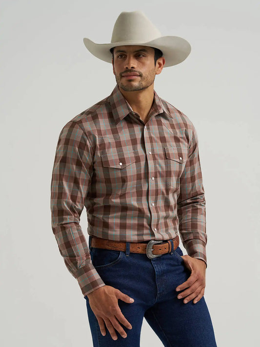 Men's Wrinkle Resist Long Sleeve Western Snap Plaid Shirt in Biscotti