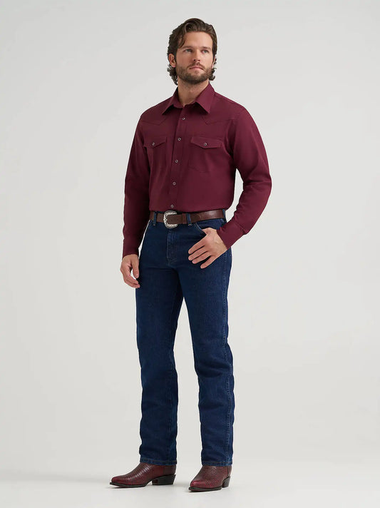Wrangler® Long Sleeve Solid Broadcloth Western Snap Shirt in Burgundy