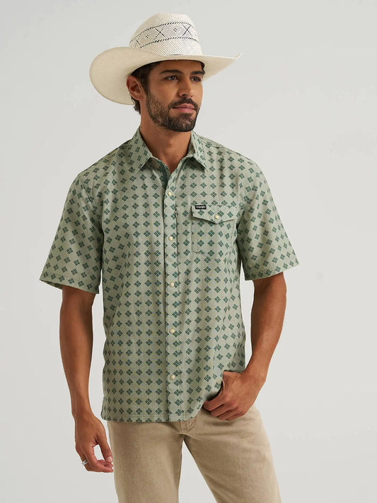 Wrangler All Terrain Gear Men's Clean Snap Shirt in Foulard Tea
