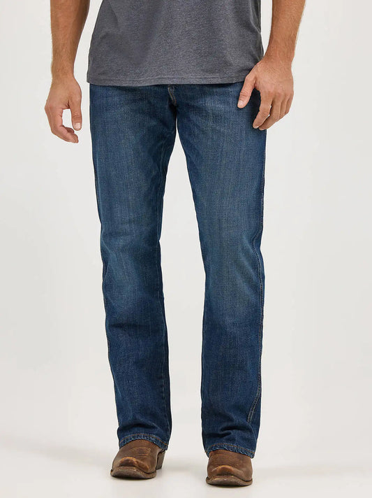 Men's Wrangler Retro® Relaxed Fit Bootcut Jean in JH Wash