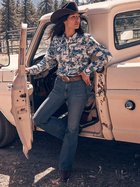 Women's Wrangler BESPOKE High Rise Flare Jean in Lily