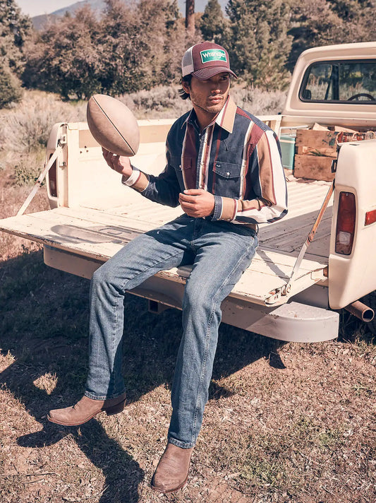 Men's Wrangler Retro® Slim Fit Straight Leg Jean in Bozeman