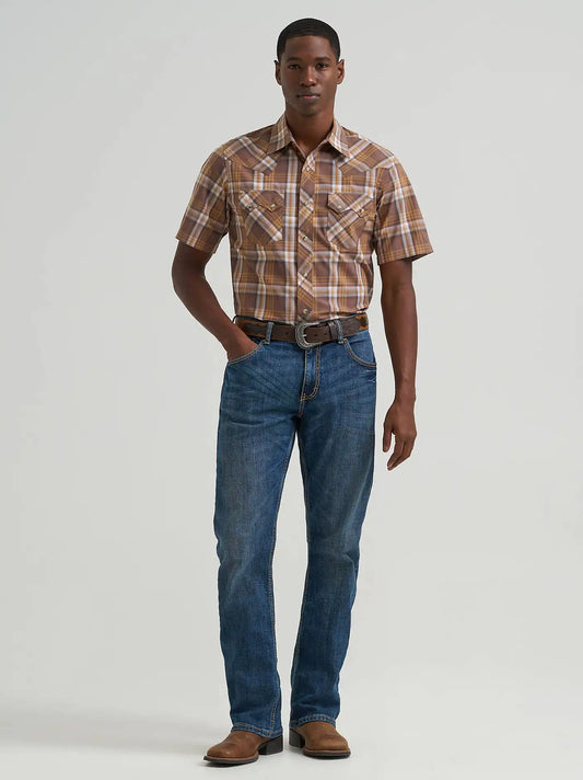 Men's Wrangler Retro® Short Sleeve Sawtooth Pocket Western Snap Shirt in Maple Brown