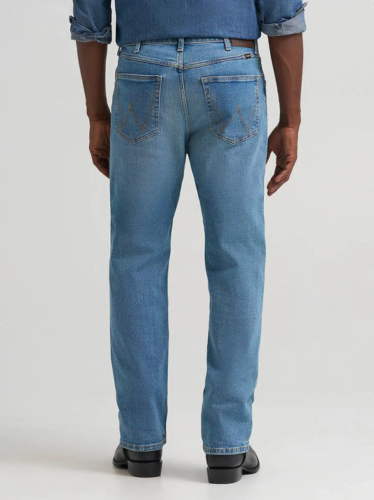 Men's Regular Fit Flex Jean in Light Wash