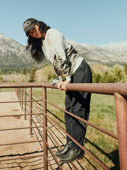 Women's Cowboy Barrel Jean in Rinse Black