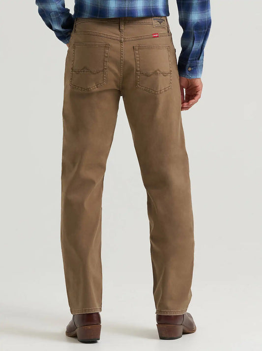 Men's Free To Stretch™ Straight Fit Jean in Cub