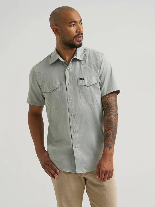Wrangler All Terrain Gear Drover Short Sleeve Utility Shirt in Iceberg Green