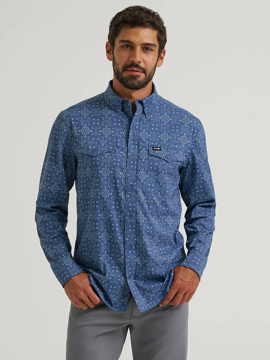 Wrangler All Terrain Gear Men's Live-In Print Shirt in Vintage Indigo
