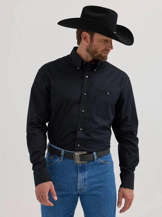 Men's George Strait & Wrangler® National Patriot™ Button Down Solid Shirt in Black