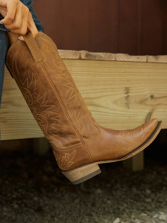 Women's Magnolia Snip-Toe Western Boot in Saddle Tan