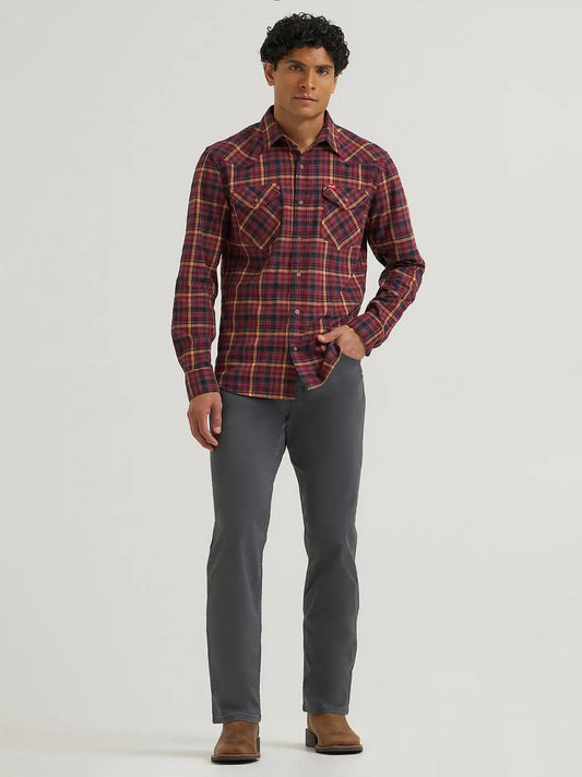 Men's Free To Stretch™ Straight Fit Jean in Magnet