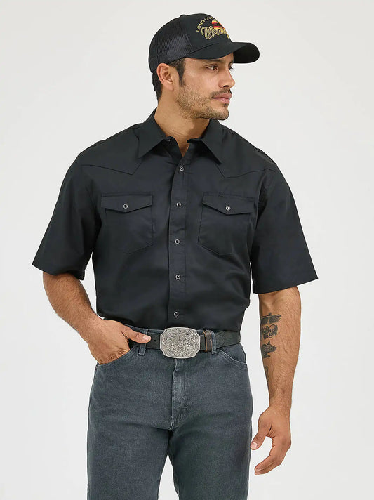 Men's Wrangler® Short Sleeve Solid Western Snap Sport Shirt in Black
