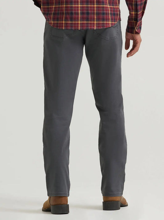 Men's Free To Stretch™ Straight Fit Jean in Magnet