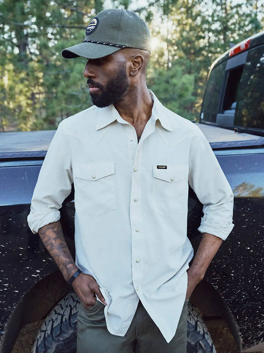 Wrangler All Terrain Gear Men's Drover Utility Shirt in Pelican