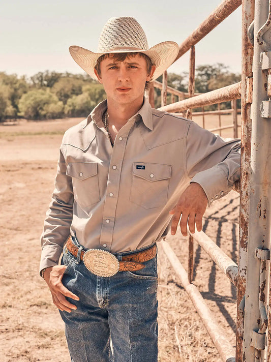 Premium Performance Advanced Comfort Cowboy Cut® Long Sleeve Spread Collar Solid Shirt in Cement