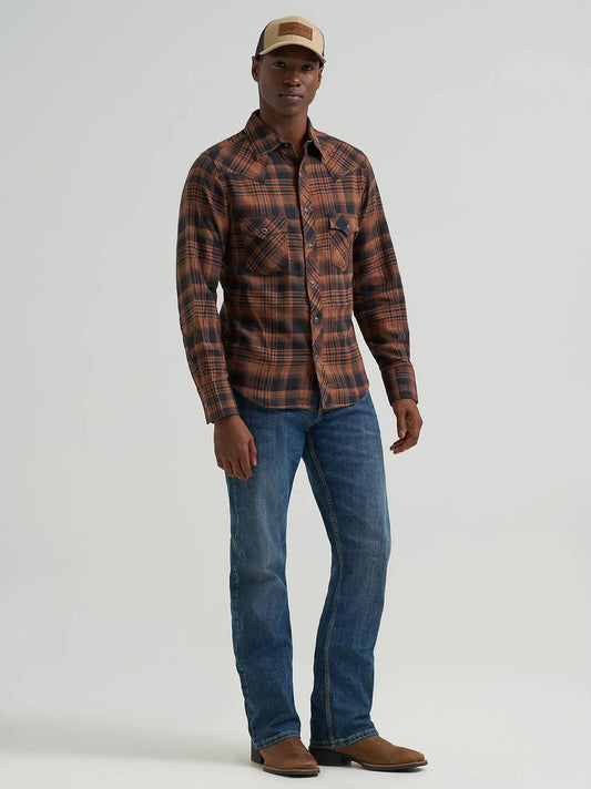Men's Wrangler Retro® Long Sleeve Flannel Western Snap Plaid Shirt in Sable